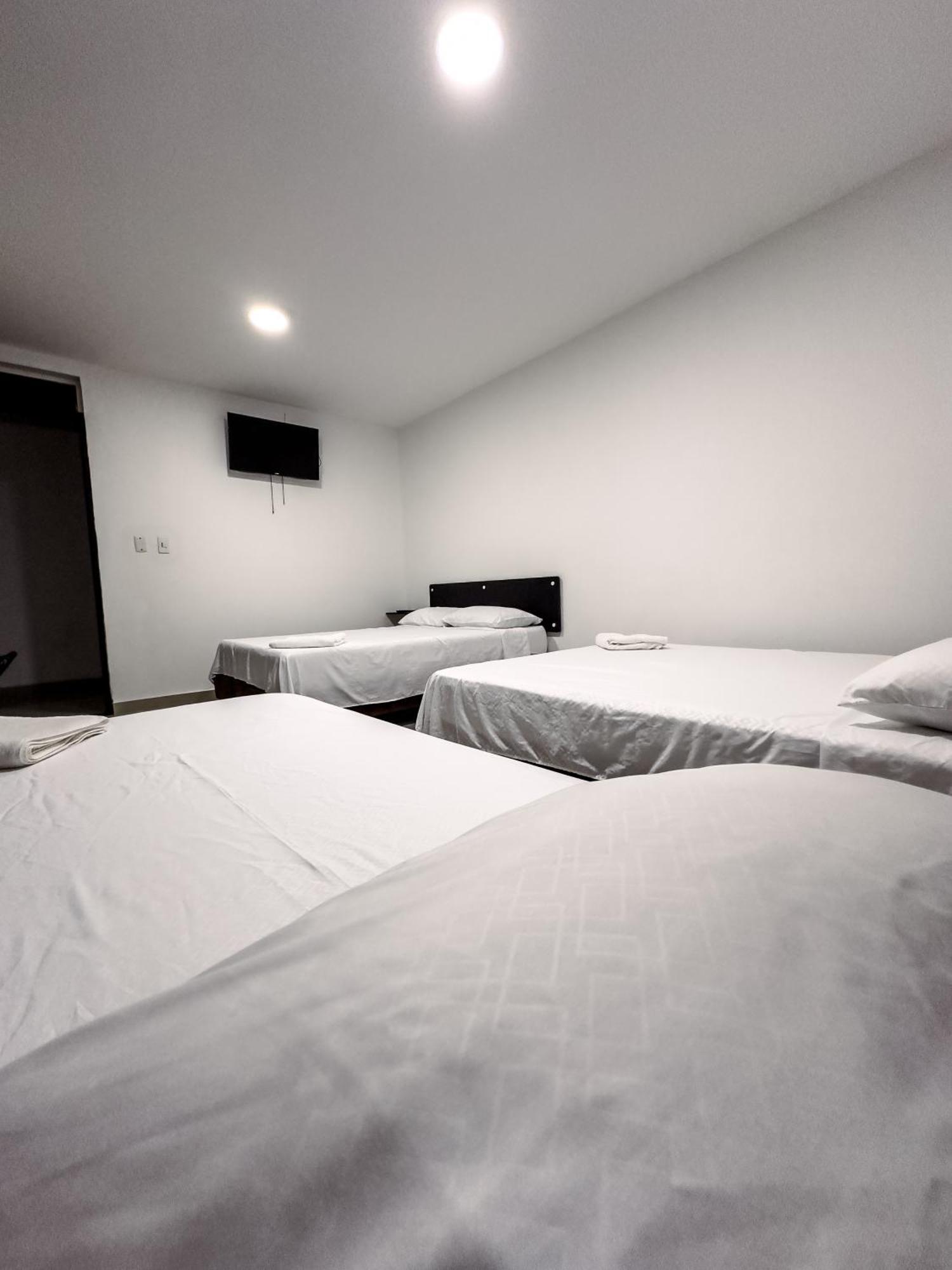 Hotel Bazurto Plaza Cartagena Exteriör bild