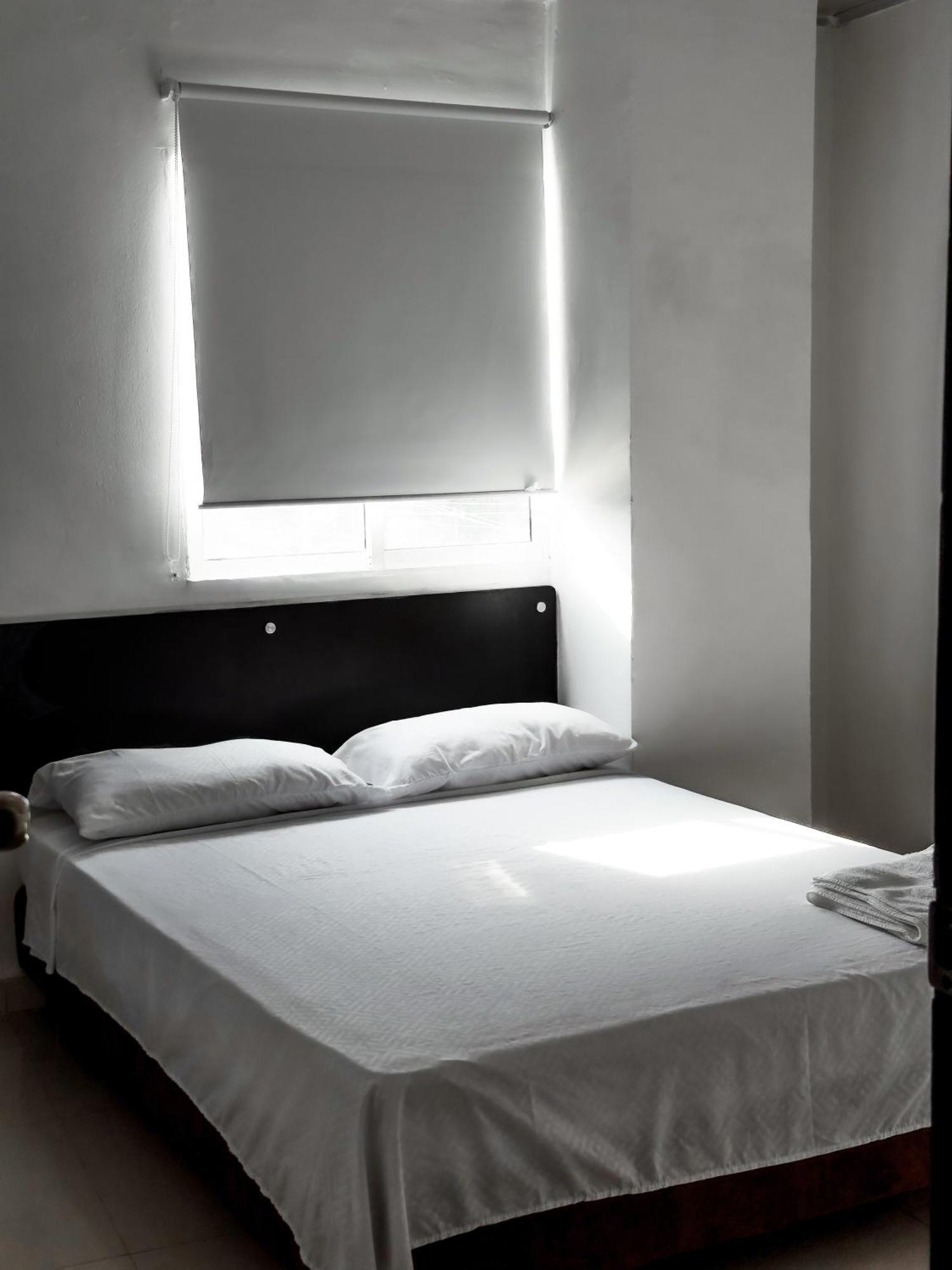Hotel Bazurto Plaza Cartagena Exteriör bild
