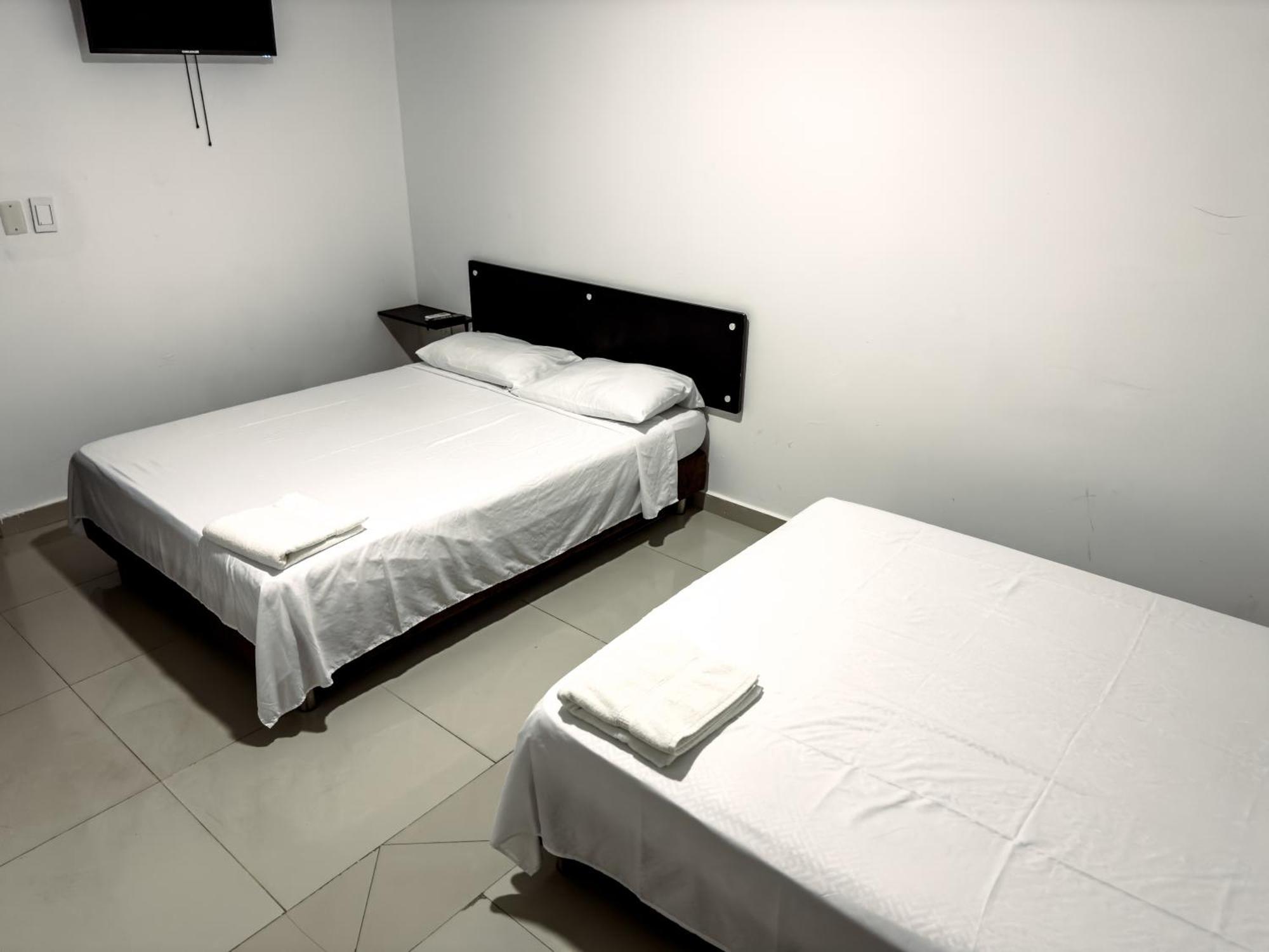 Hotel Bazurto Plaza Cartagena Exteriör bild