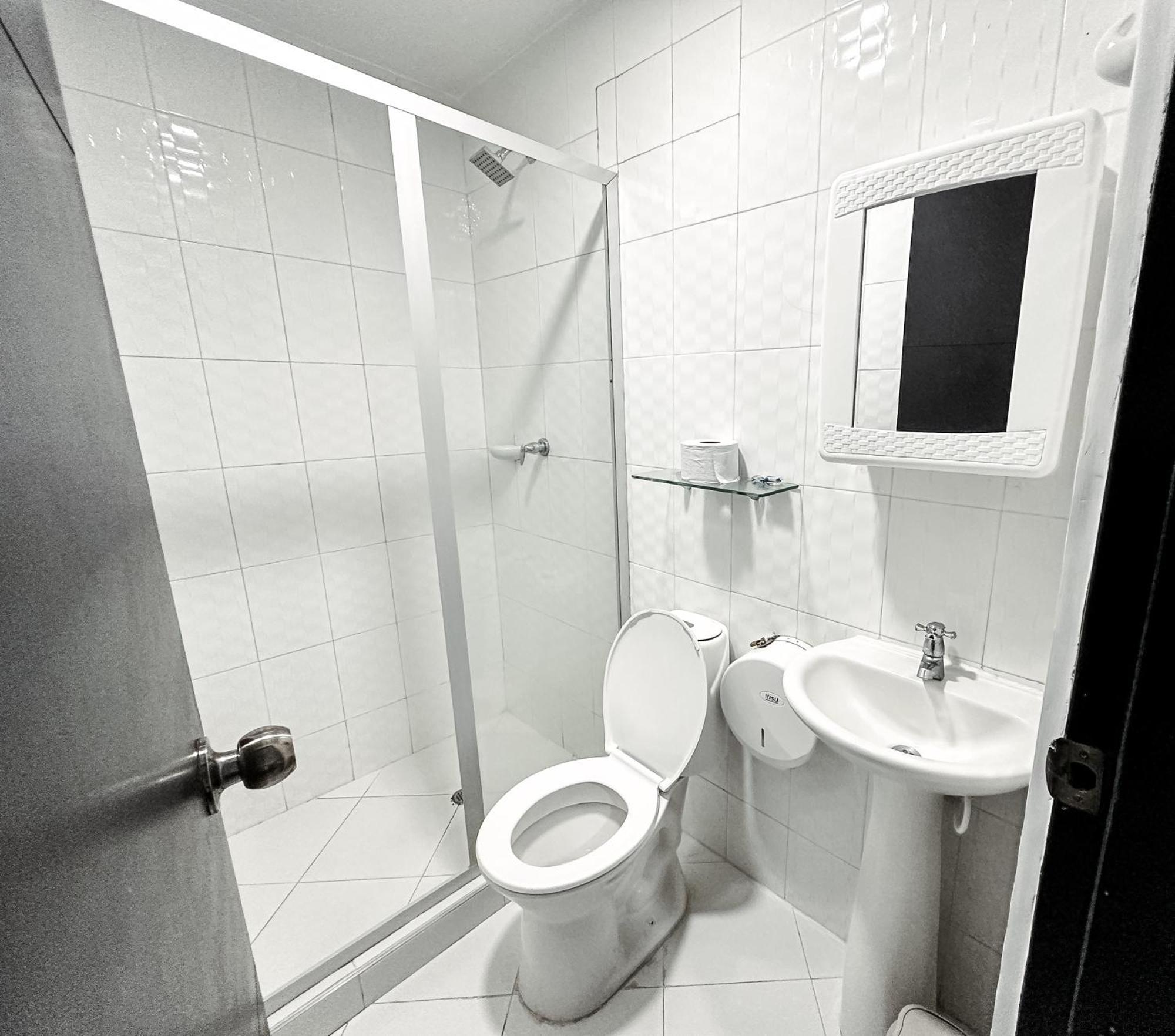 Hotel Bazurto Plaza Cartagena Exteriör bild